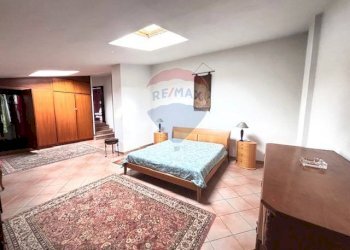 Camera / camera da letto - Casa semi indipendente via sulpiano
 
8, Verrua Savoia - foto 35