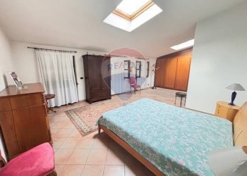 Camera / camera da letto - Casa semi indipendente via sulpiano
 
8, Verrua Savoia - foto 36