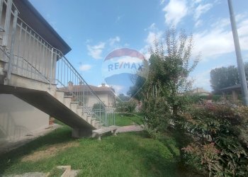 Giardino - Independent house Via Don Minzoni
 
42, Riva del Po - photo 9