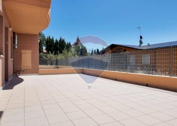 Terrazza - Trilocale Piazzale Menechen
 
3, Recanati - foto 7