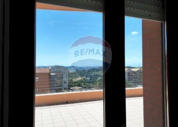 Balcone - Trilocale Piazzale Menechen
 
3, Recanati - foto 19