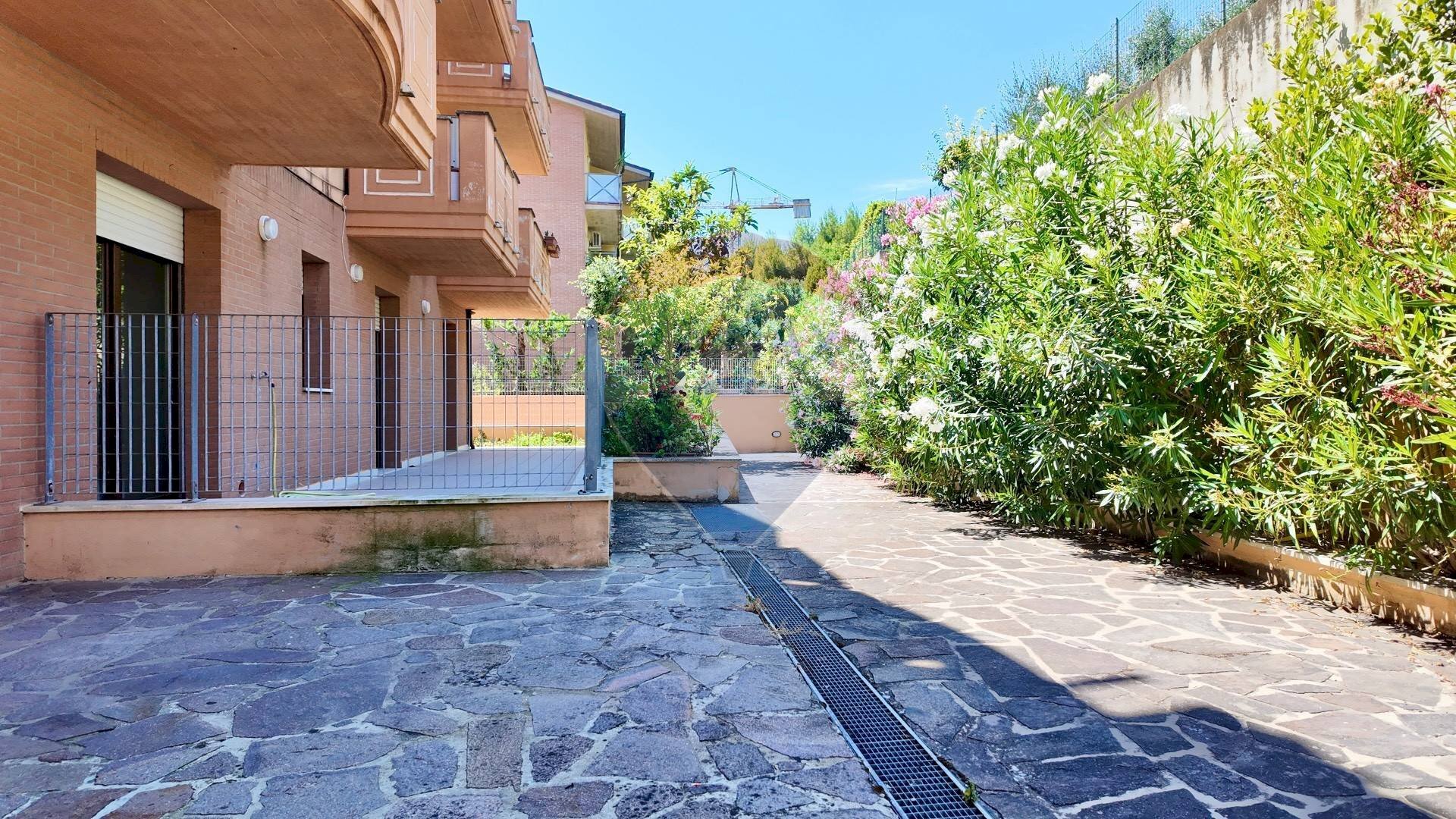 Terrazza - Trilocale Piazzale Menechen
3, Recanati - foto 2