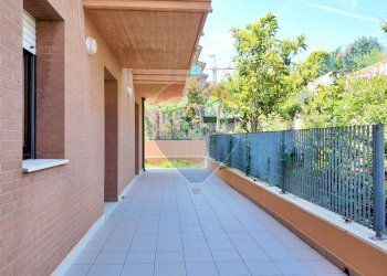 Terrazza - Trilocale Piazzale Menechen
 
3, Recanati - foto 5