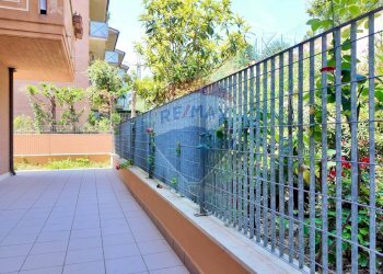 Balcone - Trilocale Piazzale Menechen
 
3, Recanati - foto 7