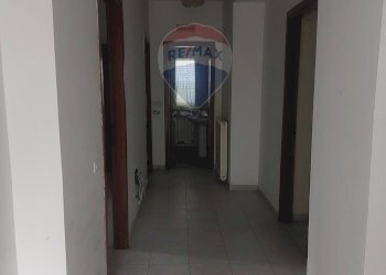 Hall / corridoio - Trilocale San Leucio del Sannio - foto 1