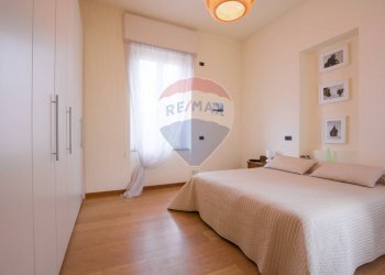 Camera / camera da letto - Casa semi indipendente Corso Italia
 
56, Busto Arsizio - foto 10