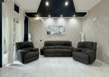 Soggiorno - Four-room apartment Via Monte gran sasso
 
53, Cinisello Balsamo - photo 9