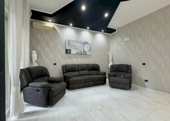 Soggiorno - Four-room apartment Via Monte gran sasso
 
53, Cinisello Balsamo - photo 11