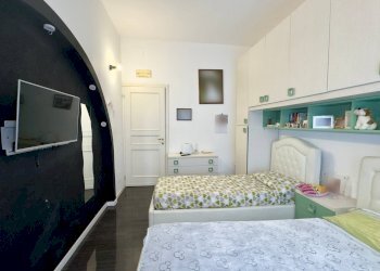 Camera da letto - Four-room apartment Via Monte gran sasso
 
53, Cinisello Balsamo - photo 37