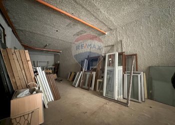 Hall / corridoio - Magazzino via alcide de gasperi
 
178, Villabate - foto 3