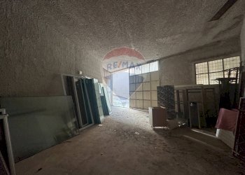 Hall / corridoio - Magazzino via alcide de gasperi
 
178, Villabate - foto 6