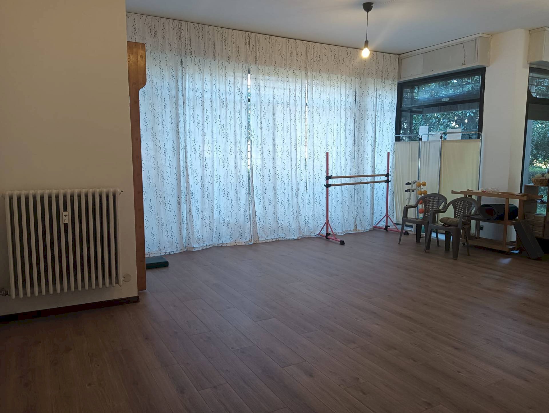 Foto 3 - Commercial Premises L.go Leopardi
 
5, Fidenza - photo 3