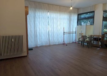 Foto 3 - Commercial Premises L.go Leopardi
 
5, Fidenza - photo 3