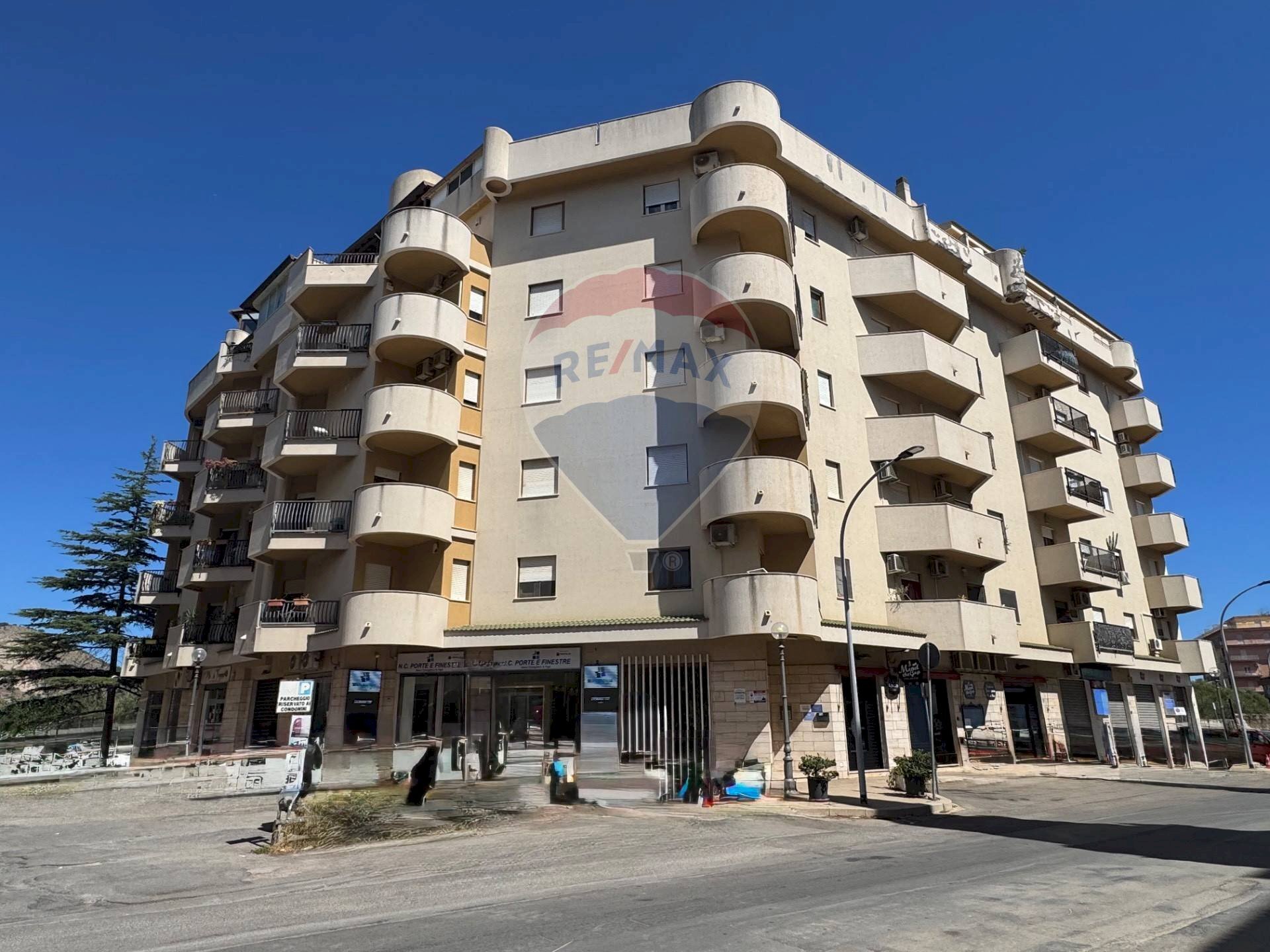 Edificio all\'aperto - Quadrilocale Via Roccaforte
 
189, Bagheria - foto 1