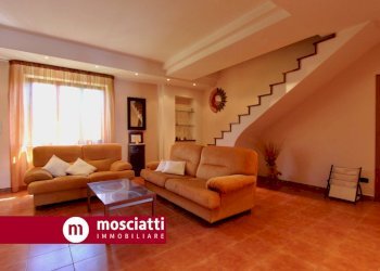 Foto 5 - Casa indipendente Via Del Vallato
 
29, Castelraimondo - foto 5