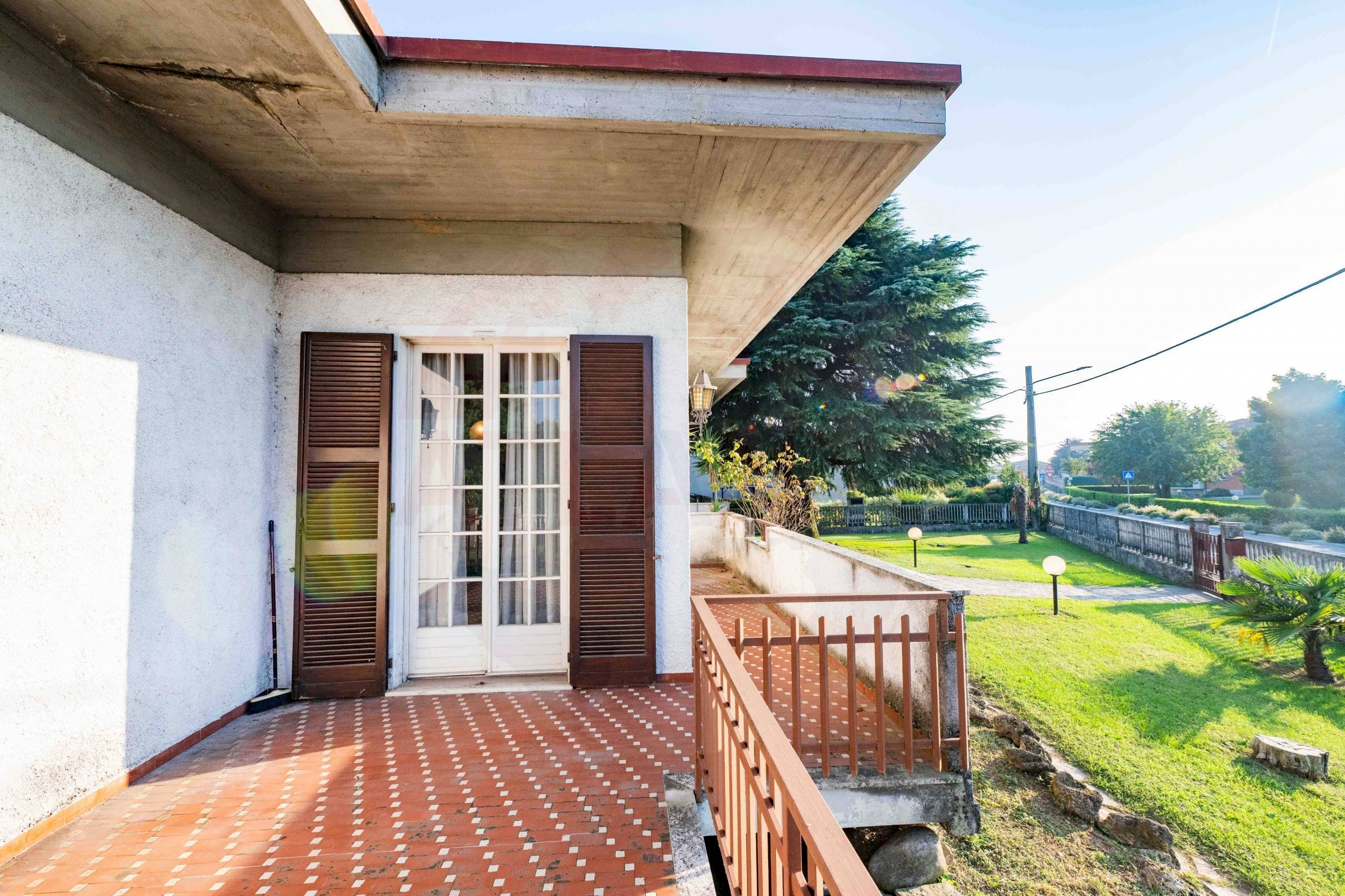 Foto 1 - Villa Rovato
 
2, Castrezzato - foto 1