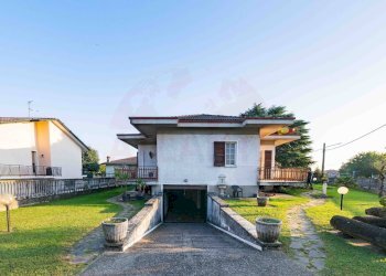 Foto 37 - Villa Rovato
 
2, Castrezzato - foto 37