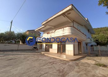 Foto 2 - Stabile - Palazzo via bagni
 
10, San Salvatore Telesino - foto 2