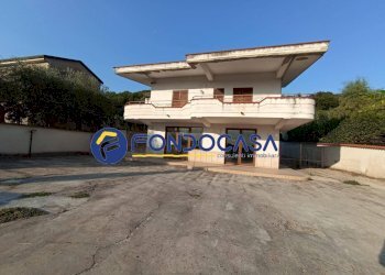 Foto 5 - Stabile - Palazzo via bagni
 
10, San Salvatore Telesino - foto 5