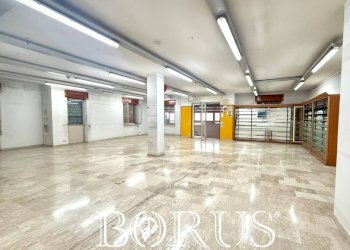 Foto 1 - Locale Commerciale via verdi, Cesa - foto 1