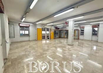 Foto 3 - Locale Commerciale via verdi, Cesa - foto 3