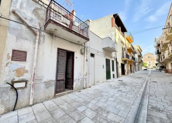 Foto 3 - Casa indipendente Via Dante Aligheri
 
40, 40, Balestrate - foto 3