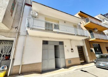 Foto 2 - Casa indipendente Via Vittorio Bachelet
 
12-14, 12 - 14, Partinico - foto 2