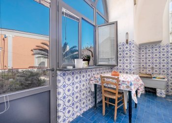 Foto 3 - Trilocale piazza dei martiri
 
8, Procida - foto 3