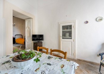 Foto 10 - Trilocale piazza dei martiri
 
8, Procida - foto 10