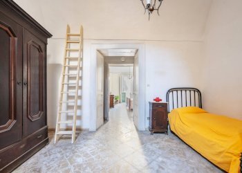 Foto 12 - Trilocale piazza dei martiri
 
8, Procida - foto 12