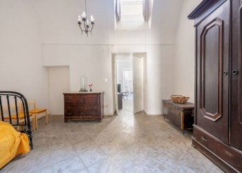 Foto 16 - Trilocale piazza dei martiri
 
8, Procida - foto 16