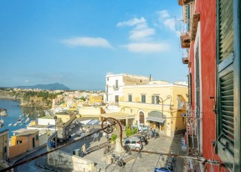 Foto 28 - Trilocale piazza dei martiri
 
8, Procida - foto 28