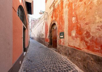 Foto 38 - Trilocale piazza dei martiri
 
8, Procida - foto 38