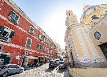 Foto 39 - Trilocale piazza dei martiri
 
8, Procida - foto 39