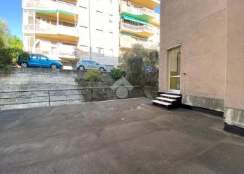 Magazzino Via Genova, Savona - foto 12