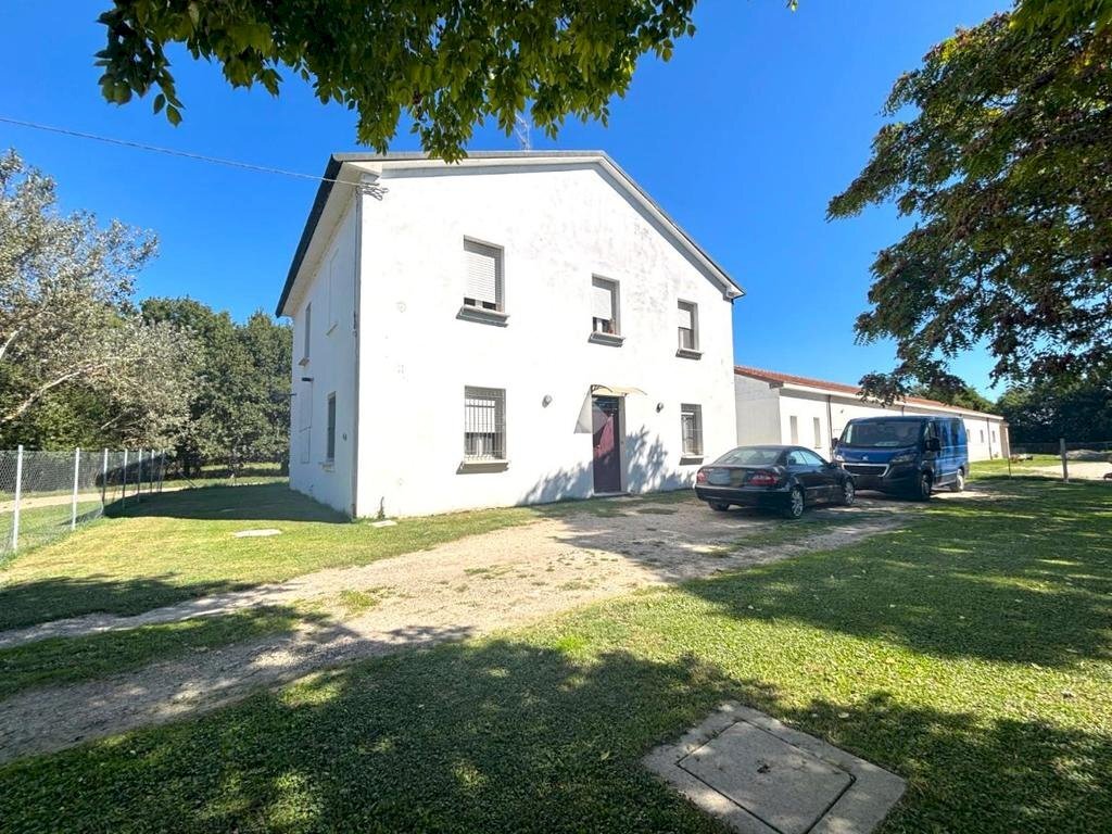 Villa Via Corriera Antica, Ravenna (zona Casal Borsetti) - foto 1