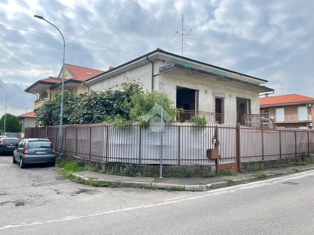 Villa Via Garibaldi, Canegrate - foto 1