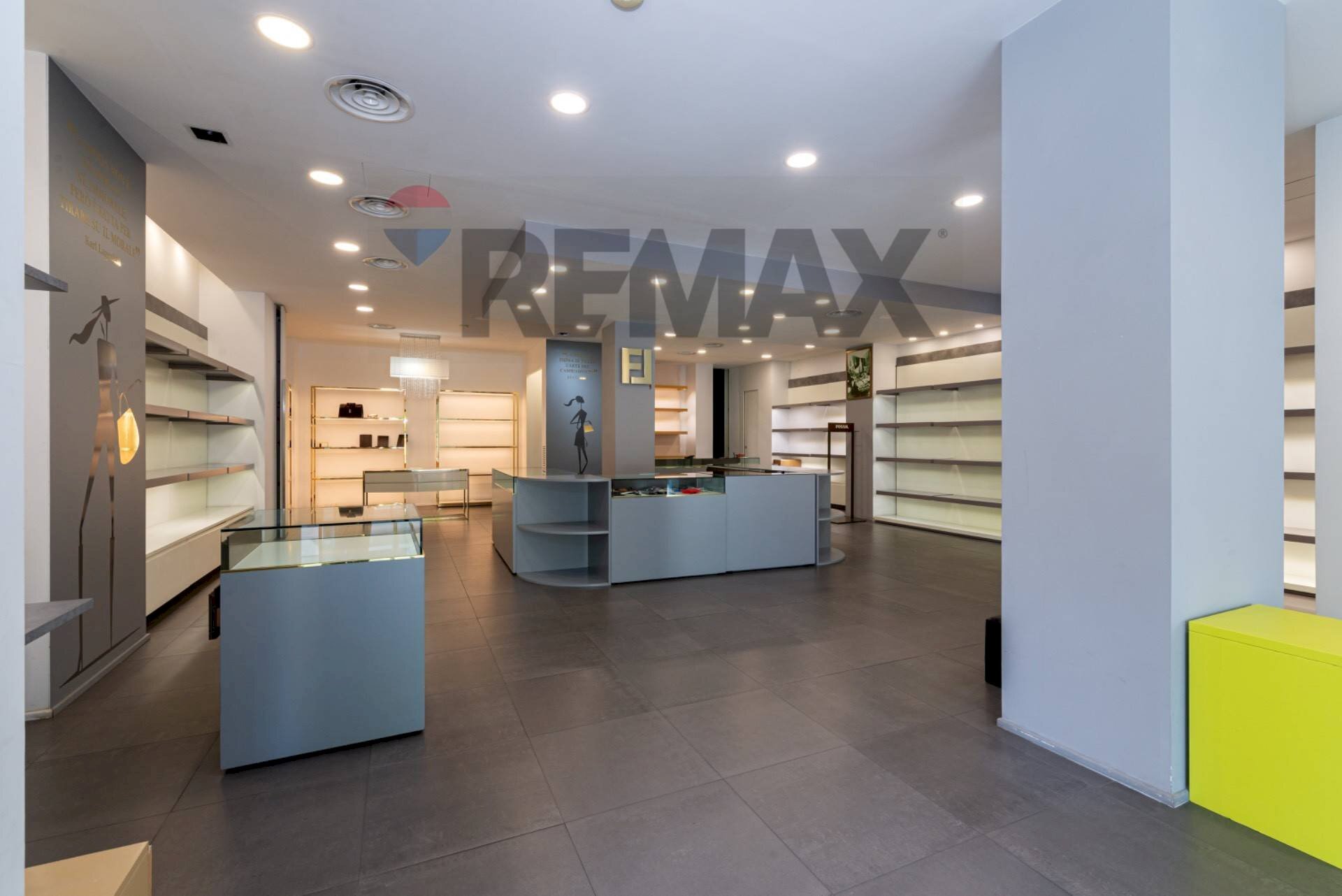 Ricezione / Lobby - Commercial Premises Via xx settembre
 
27, Monterotondo - photo 2