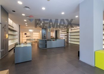 Ricezione / Lobby - Commercial Premises Via xx settembre
27, Monterotondo - photo 2