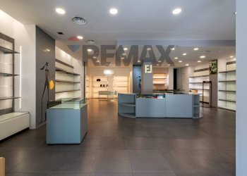 Ricezione / Lobby - Commercial Premises Via xx settembre
27, Monterotondo - photo 4