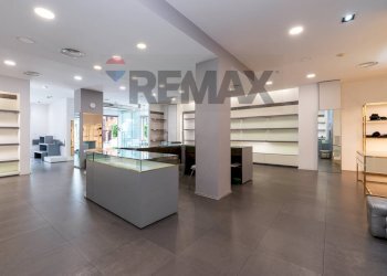 Ricezione / Lobby - Commercial Premises Via xx settembre
27, Monterotondo - photo 5