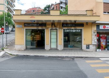 Edificio all\'aperto - Commercial Premises Via xx settembre
27, Monterotondo - photo 16