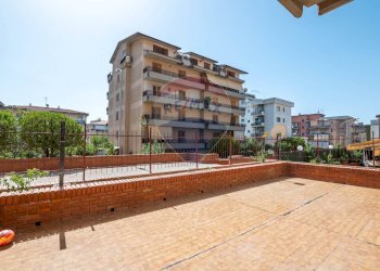 Edificio all\'aperto - Appartamento Via Sebastiano Foti
 
21, Caltagirone - foto 27