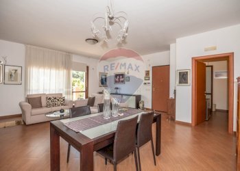 Sala da pranzo - Villa a Schiera via Bouganvillea
 
10A, Caltagirone - foto 12