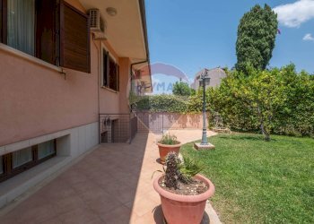 Terrazza - Villa a Schiera via Bouganvillea
 
10A, Caltagirone - foto 33