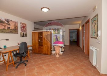 Hall / corridoio - Villa a Schiera via Bouganvillea
 
10A, Caltagirone - foto 35