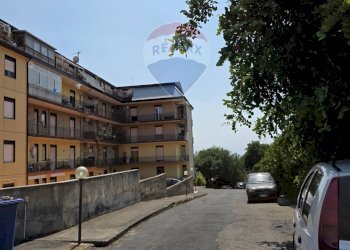 Edificio all\'aperto - Quadrilocale Via Cesare Battisti
 
34, Belpasso - foto 3