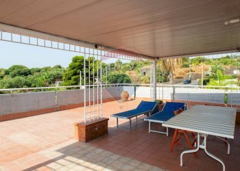 Terrazza - Trilocale via acicastello
 
91, Aci Castello - foto 1