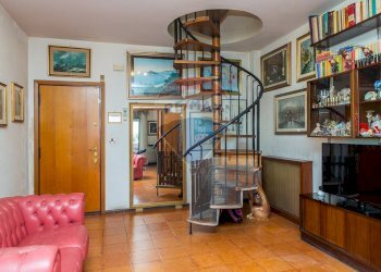 Soggiorno - Trilocale via acicastello
 
91, Aci Castello - foto 3