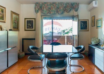 Sala da pranzo - Trilocale via acicastello
 
91, Aci Castello - foto 5